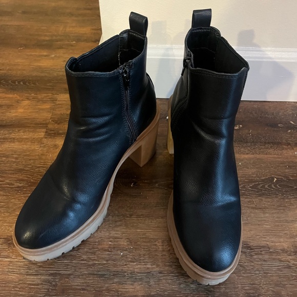 DV by Dolce Vita Shoes - Black Chelsea Boots